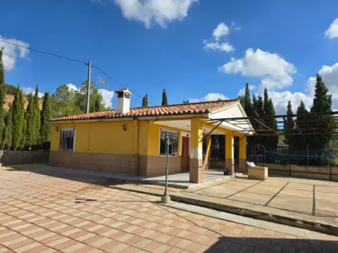 Chalet unifamiliar en Macastre