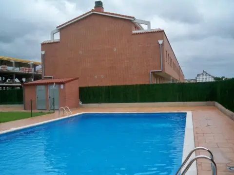 Dúplex en calle los Manantiales