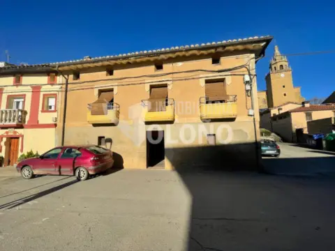 Casa rústica en calle de Miguel Villanueva