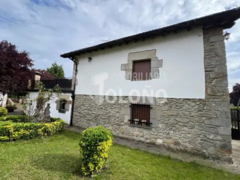 Casa rústica en calle de Elizaldea