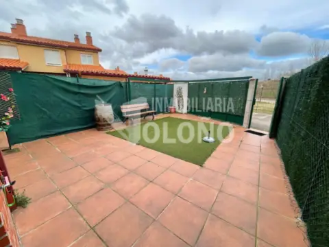 Chalet adosado en calle Peña Gembres