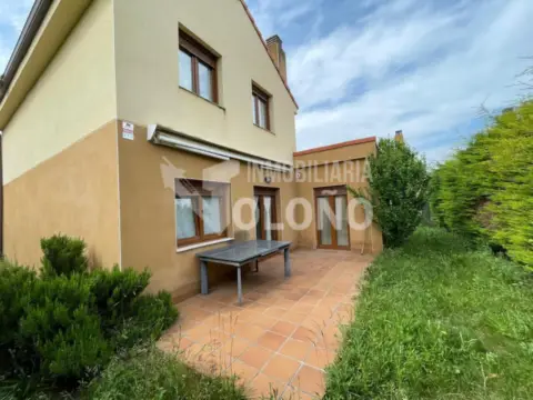Chalet unifamiliar en calle Somo