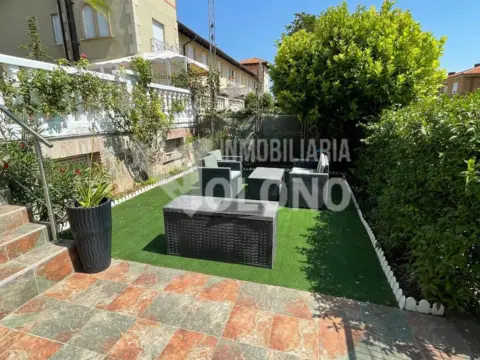 Chalet adosado en calle Santiago