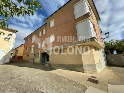 Piso en Plaza de la Constitución Española