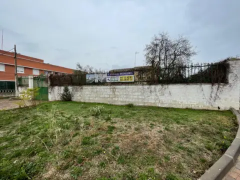 Terreno en Avenida de la Rioja, 6