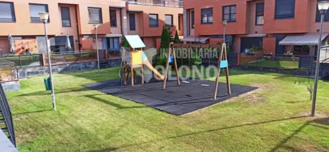 Chalet adosado en calle de Rigoberta Menchú