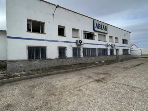Nave industrial en Avenida Castilla Mancha, 2