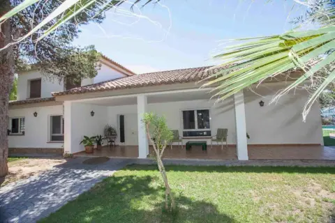Chalet en Urbanització Bosque