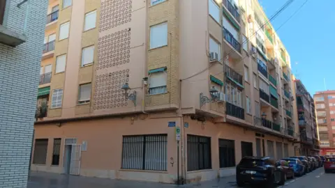 Local comercial en calle de la Virgen de Campanar
