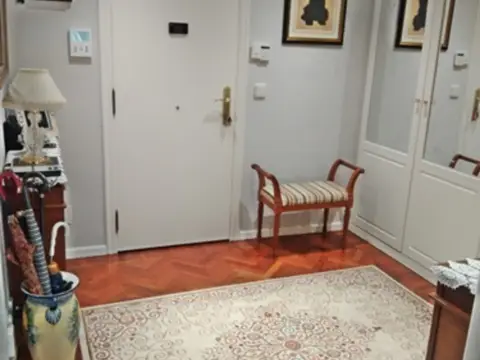 Piso en calle de Eulogio Fernández Barros