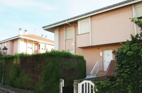 Chalet pareado en calle de Juan Palencia
