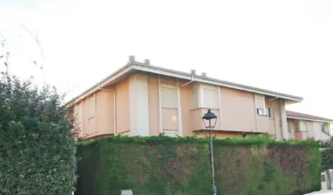 Chalet pareado en calle de Juan Palencia