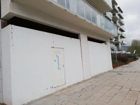 Local comercial en calle Oleta, nº 15