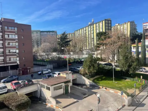 Piso en calle de Ofelia Nieto