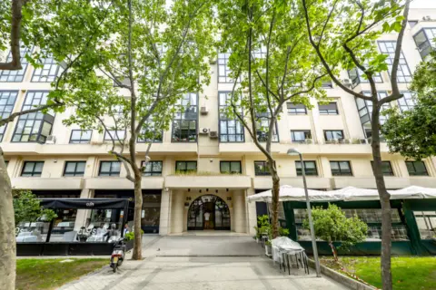 Apartamento en calle Raimundo Fernández Villaverde, 28