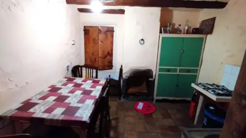 Casa en calle G Labuerda, 6