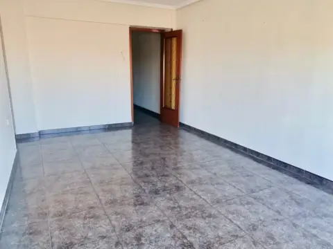 Piso en calle del Horno de Alcedo, 1