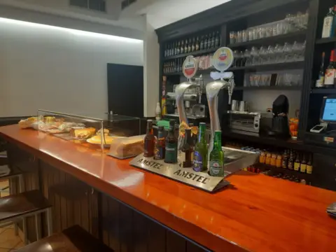 Local comercial en calle de Borroto, 8