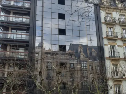 Piso en Askatasunaren Hiribidea, 25