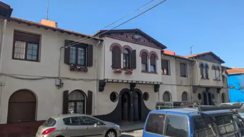 Chalet adosado en calle de Ezequiel Aguirre