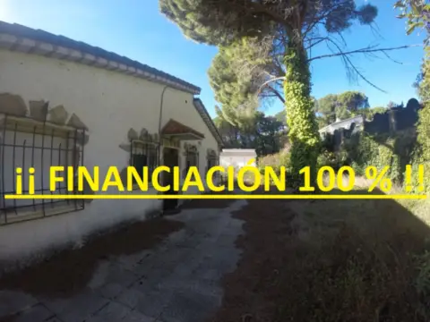 Chalet unifamiliar en Urbanización Lastras