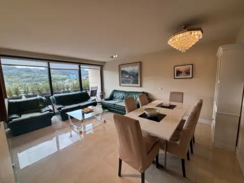 Chalet pareado en calle Gandia