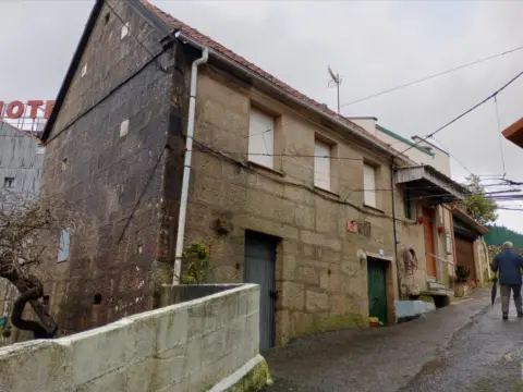Casa en calle A Igrexa, nº 1