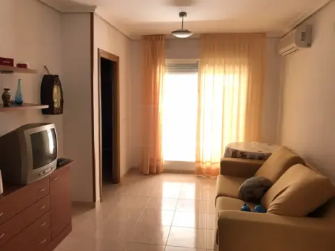 Piso en calle Amplaries