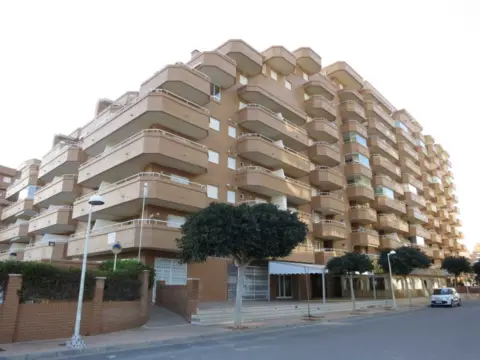 Piso en calle Amplaries