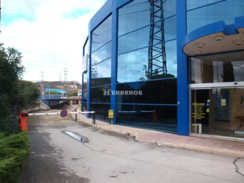 Nave industrial en Avenida de Mendavia