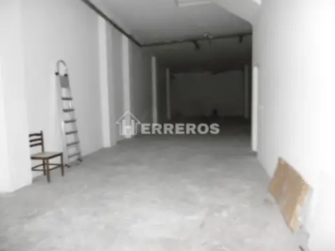 Almacén en calle del Castejón