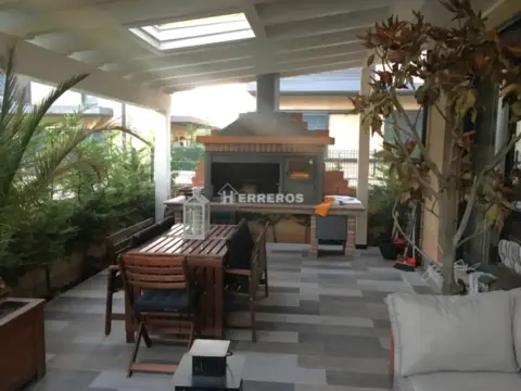Chalet en calle Junquillo