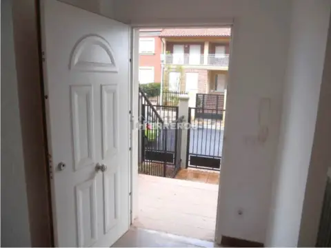 Casa adosada en calle de la Niabina