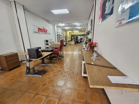 Local comercial en Avenida de Colón