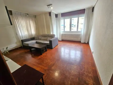 Piso en Avenida de la Paz