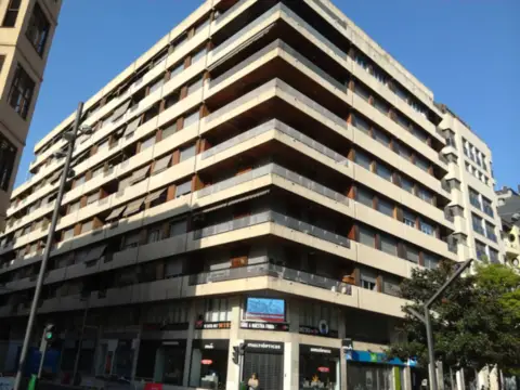 Oficina en Avenida de la República Argentina