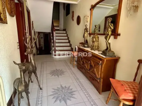 Casa adosada en calle de la Bobadilla