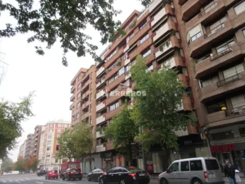 Oficina en calle del General Vara de Rey