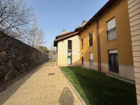 Dúplex en calle de los Pinos