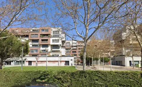 Local comercial en calle de la Estambrera