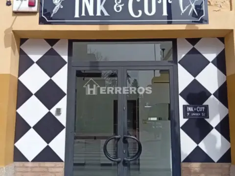 Local comercial en Avenida del Club Deportivo