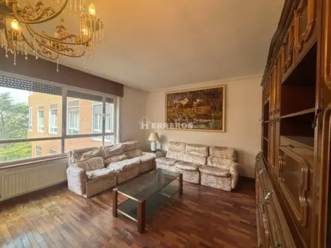 Piso en Avenida de Pío XII