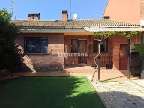 Chalet adosado en calle de San Lorenzo