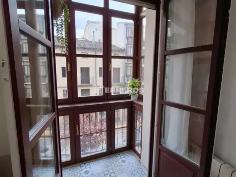Apartamento en calle de los Portales