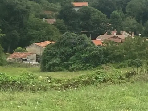 Terreno en Barrio de Perelada