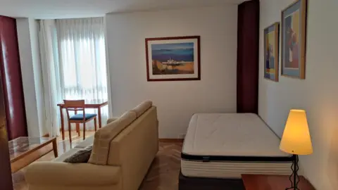 Estudio en calle de la Infanta Mercedes, 111