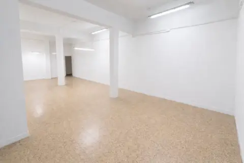 Local comercial en calle del Maestro Bellver