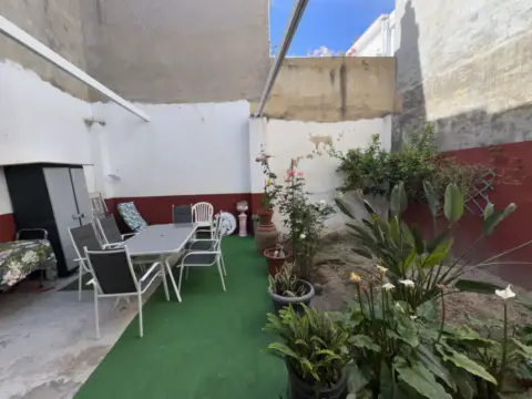 Chalet unifamiliar en calle 9 de Octubre