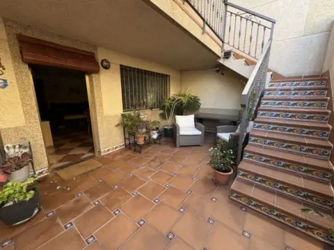 Chalet unifamiliar en calle 9 de Octubre
