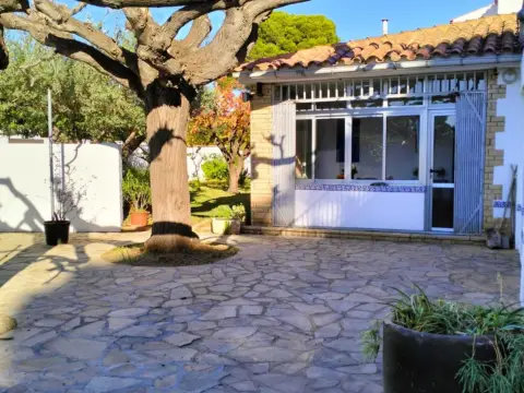 Chalet unifamiliar en Pinos de Miramar